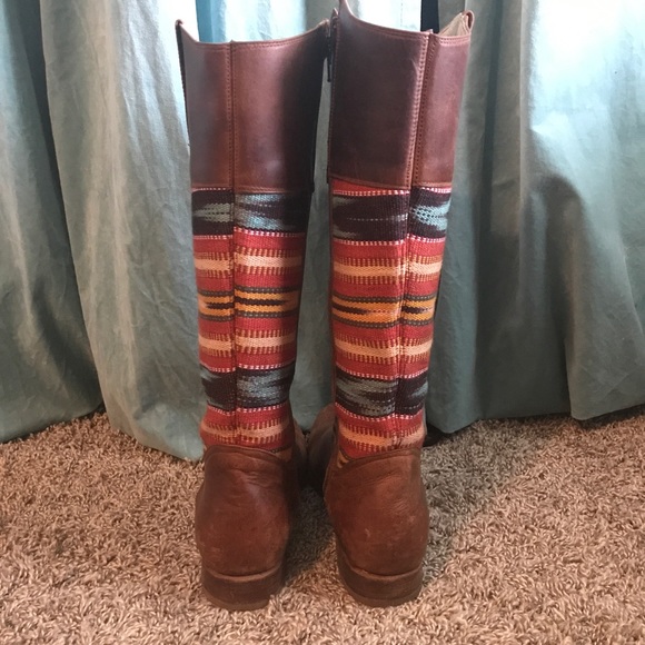 Teysha riding boots - Aztec print - Sz 8 - Picture 2 of 3